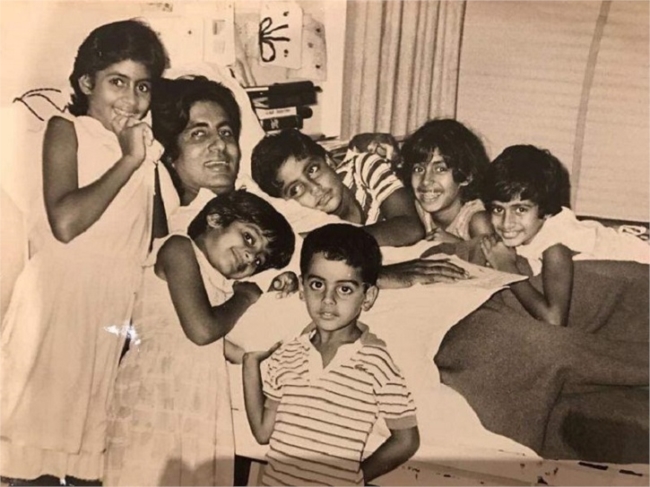 Amitabh Bachchan with family