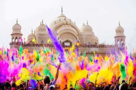 Holi: World’s Biggest Color Festival (India)
